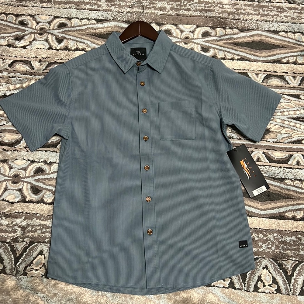 Sitka short sleeve Mojave shirt. Medium. Blue.